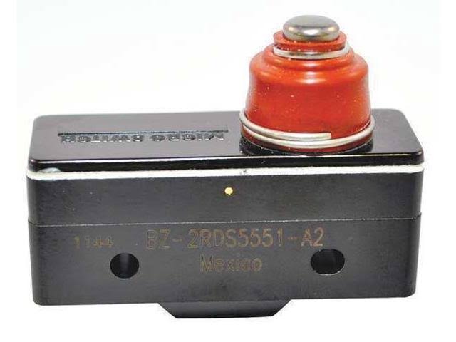 Large Basic Snap Action Switch Pin Plinger SPDT 15A Q8005