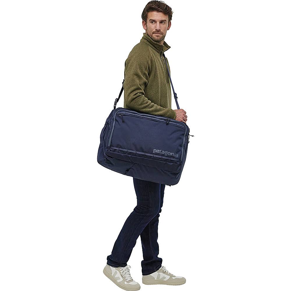 Black 45L Travel Pack D1945