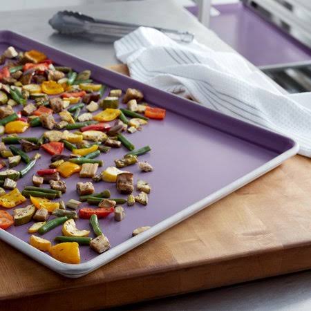 Full Size 18 Gauge Non-Stick Sheet Pan V893988