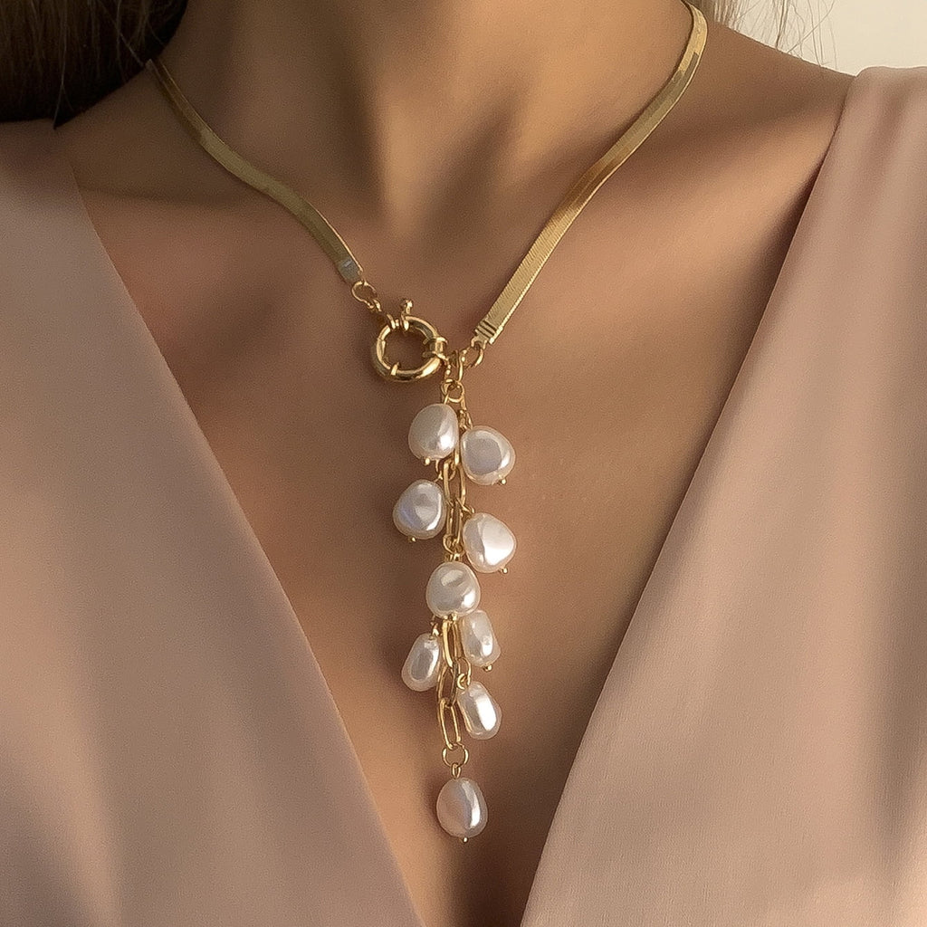 Faux Pearl Pendant Necklace L9995