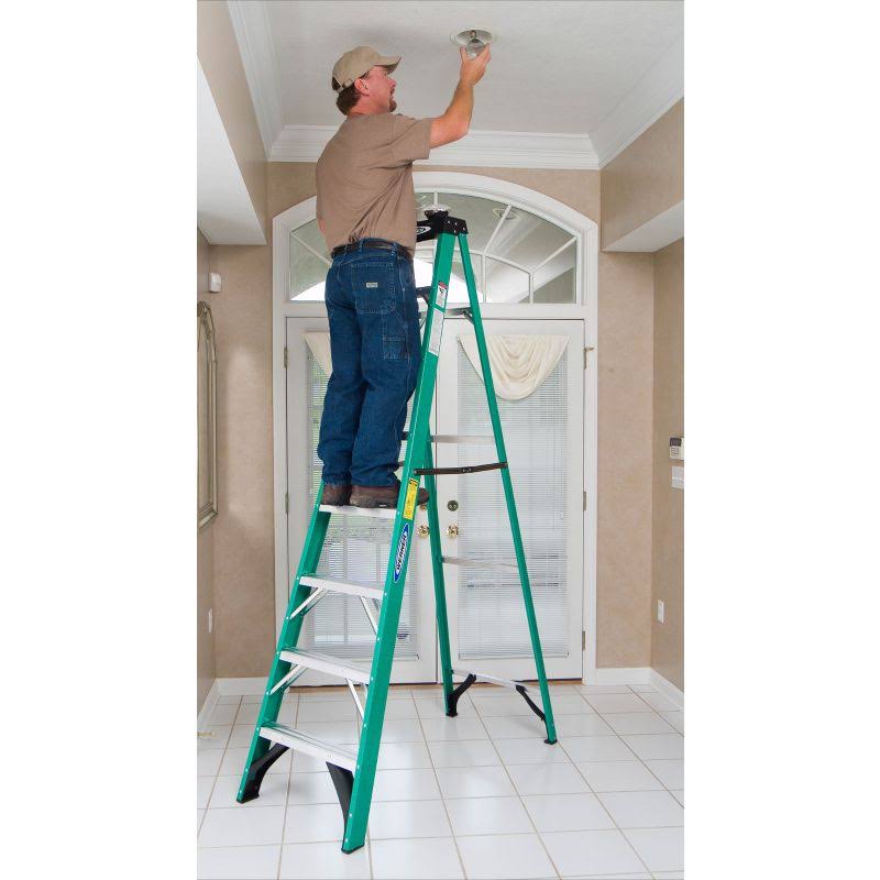 8 ft. Fiberglass Step Ladder N8102