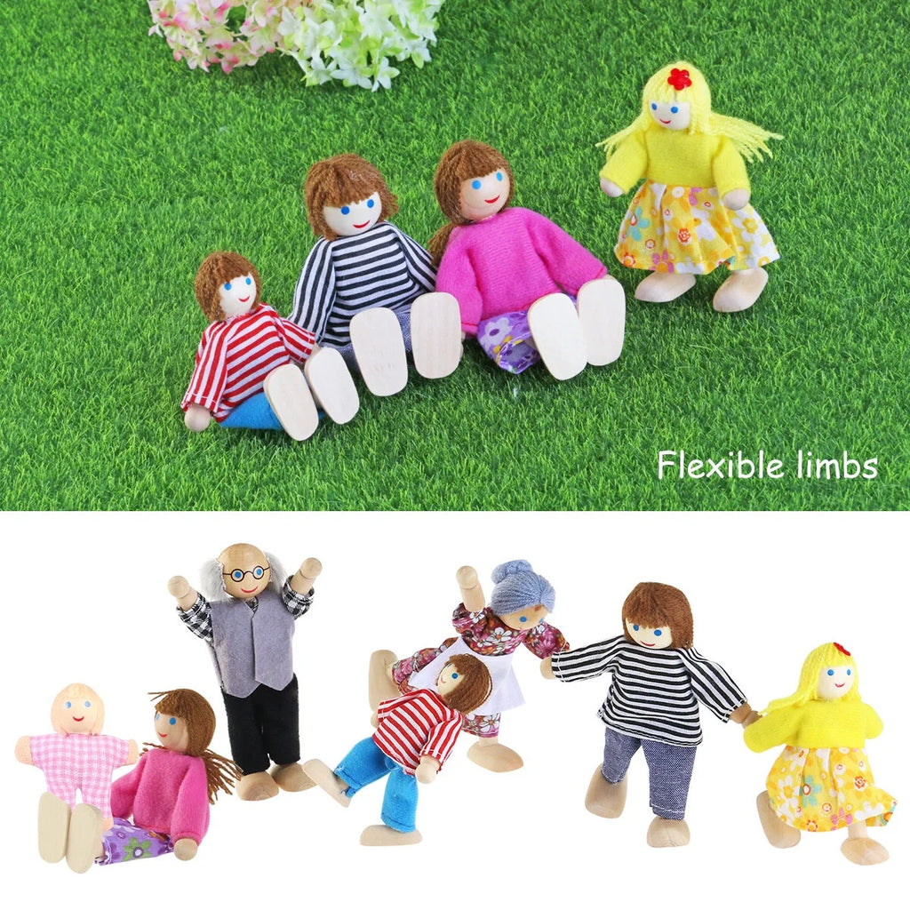 Wooden Dolls Playset Set of 7 People B1117