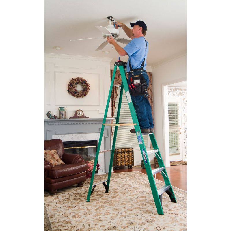 8 ft. Fiberglass Step Ladder N8102