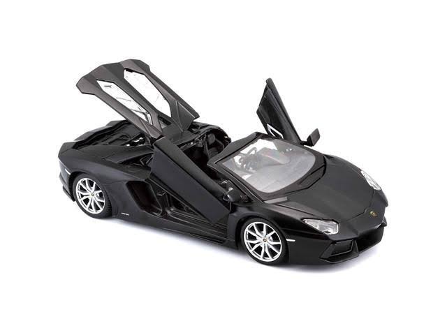 Die Cast Vehicle (1:24 Scale) J8046
