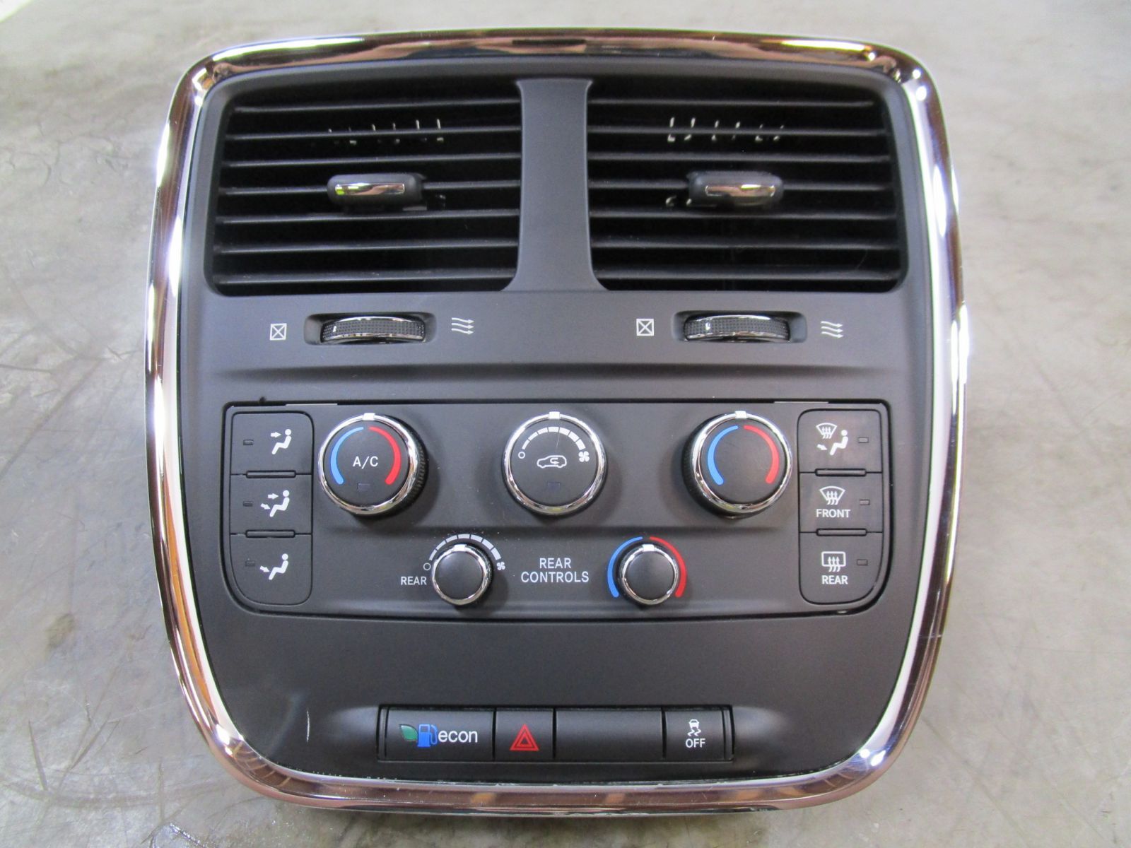 17 18 19 20 2017-2020 Dodge Caravan Front 3 Zone Heater & AC Control Unit E487999