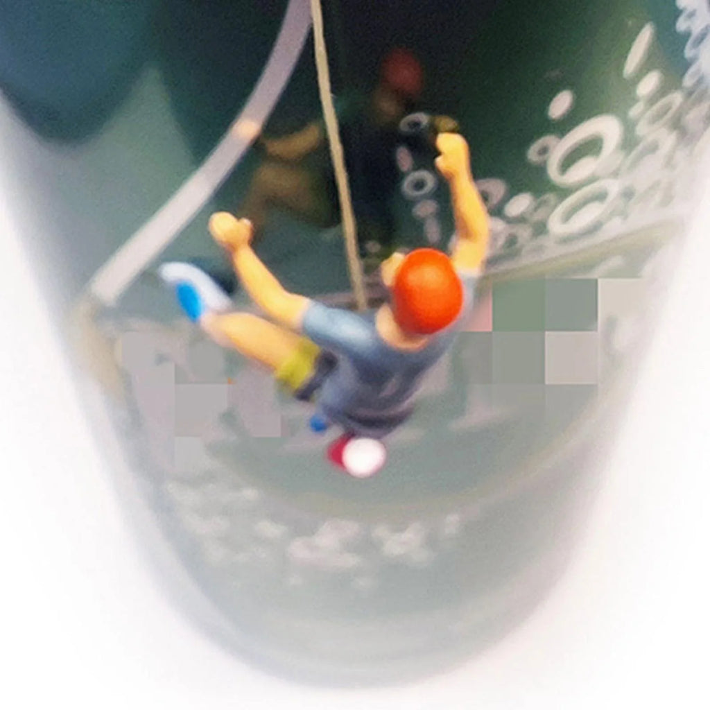 1/64 Scale Resin Miniature People Figures for Dollhouse Y7802