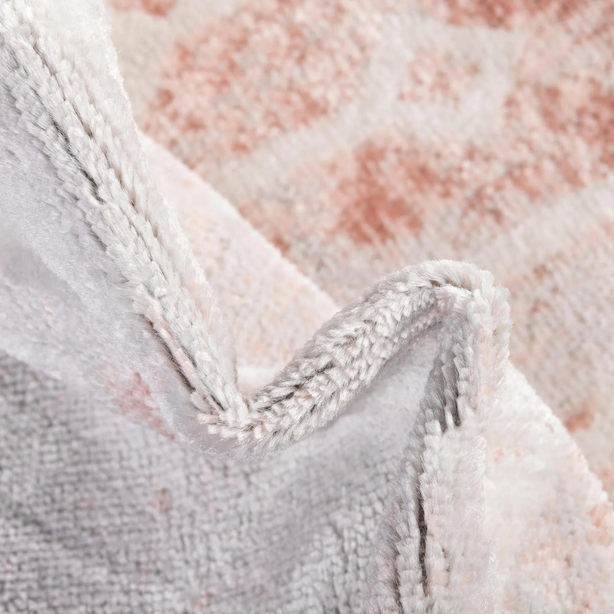 Oval Dusty Rose Low Rug P66678