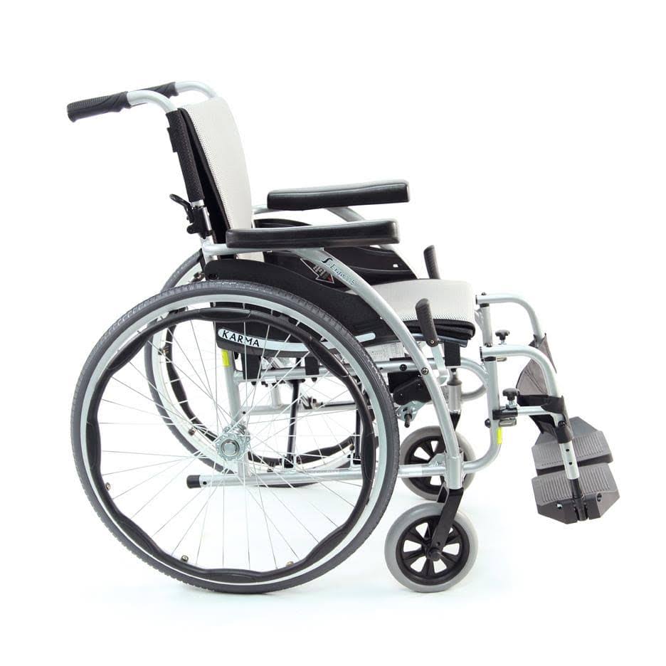 Lightweight Ergonomic Wheelchair with Silver Seat O679217