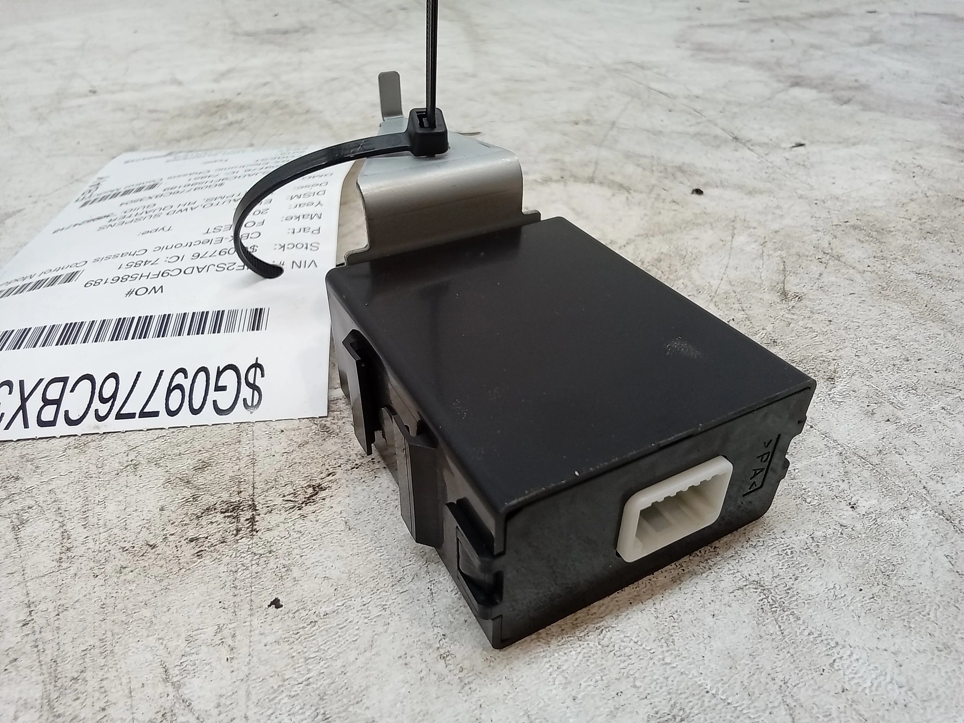 Pre-Owned Subaru Forester Suspension Control Module R905957