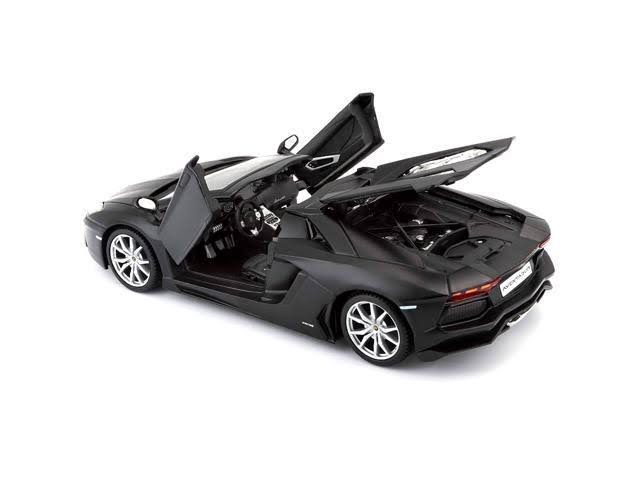 Die Cast Vehicle (1:24 Scale) J8046