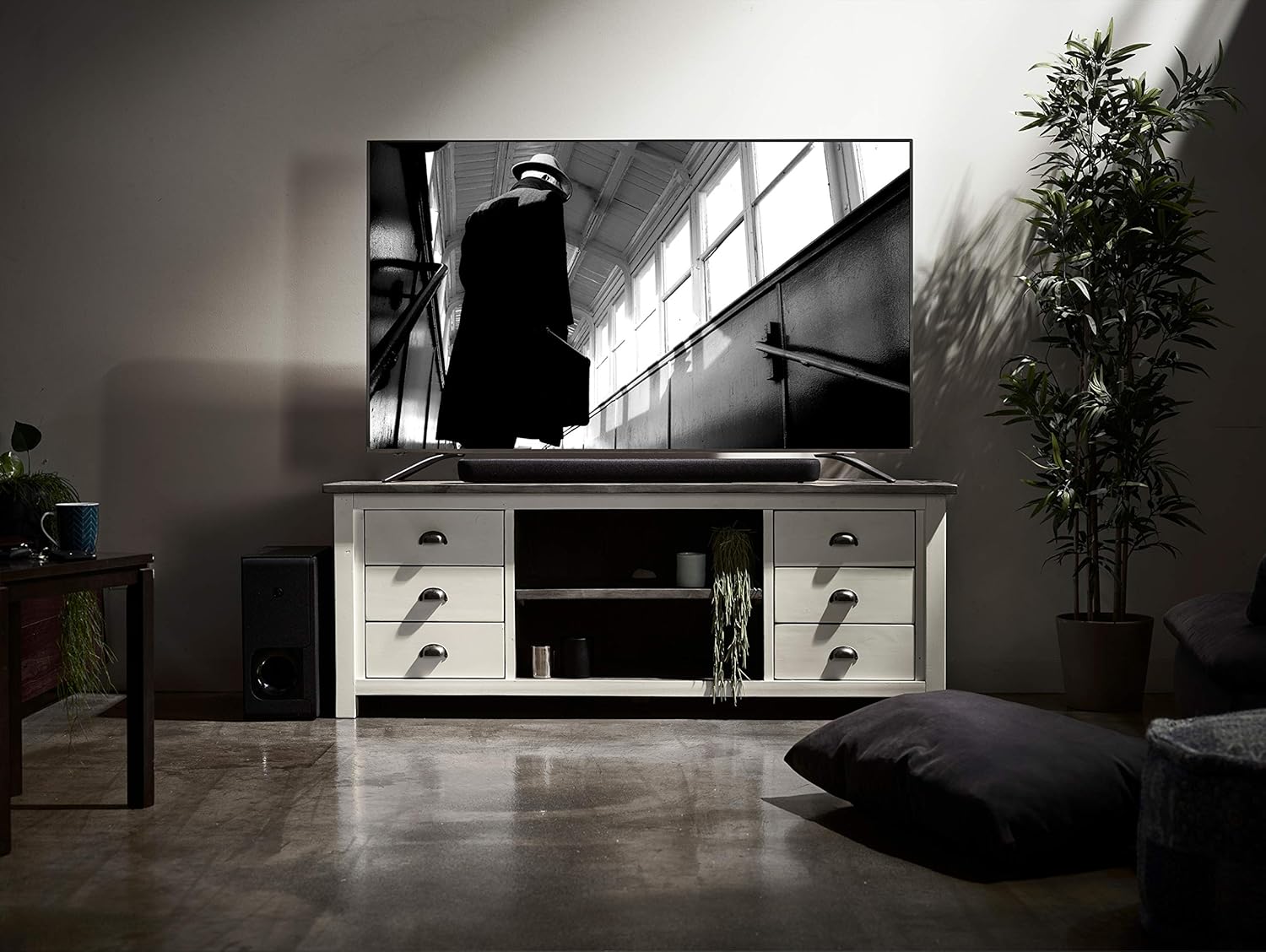 Black Sound Bar with Wireless Subwoofer O304089